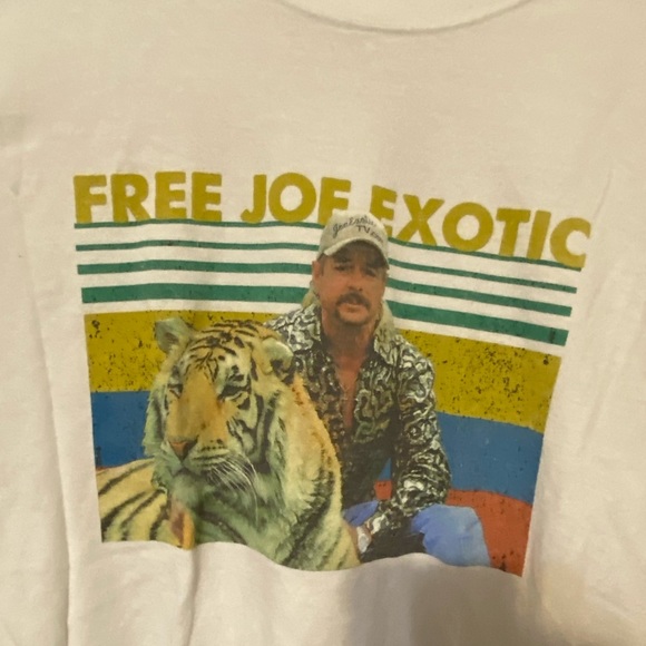 “Free Joe Exotic” Graphic T-Shirt - Picture 2 of 3